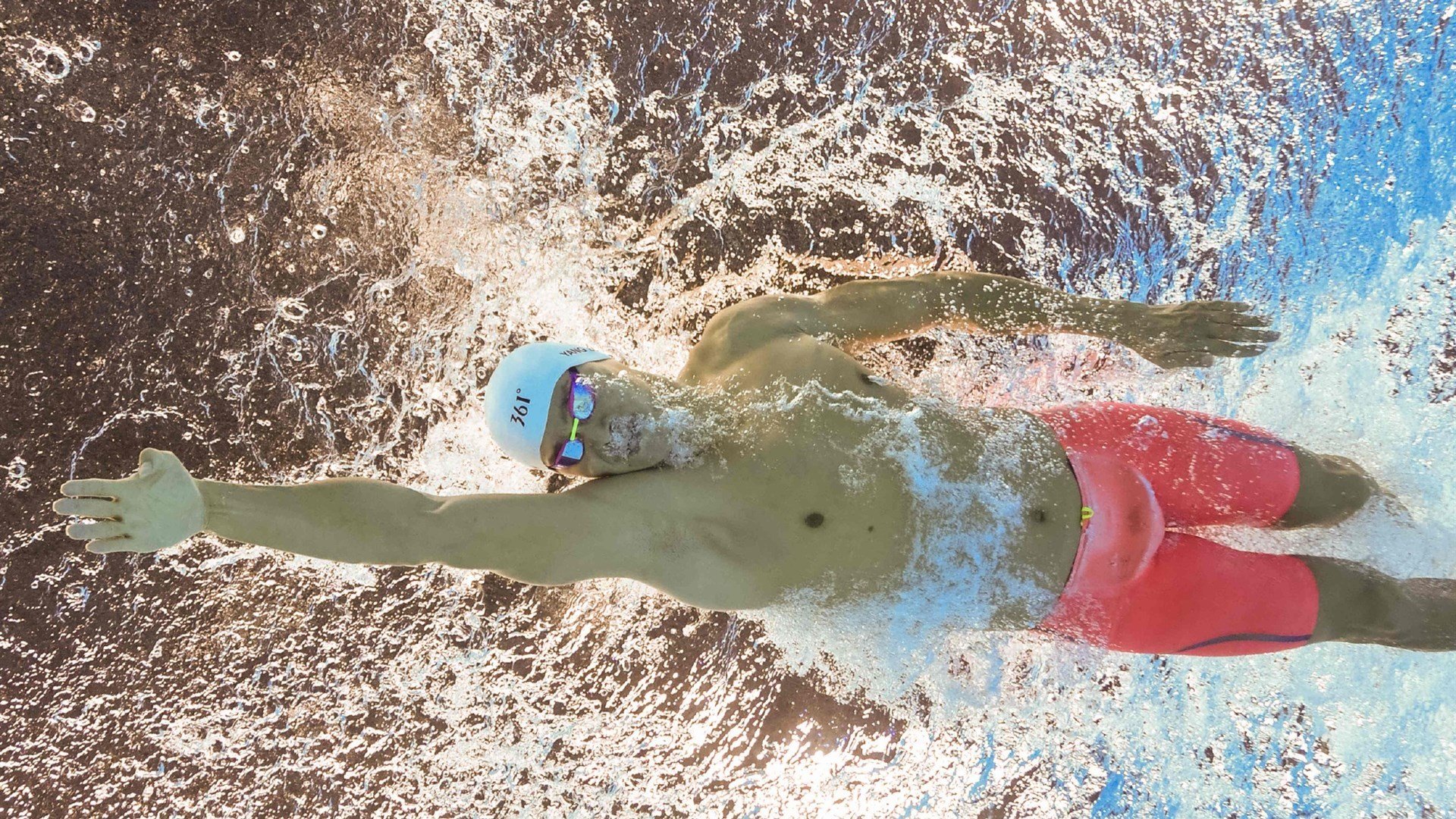 爱游戏体育在线-“费尔南多·比亚尔巴的完美踢球，阿根廷美洲狮队的决胜武器”